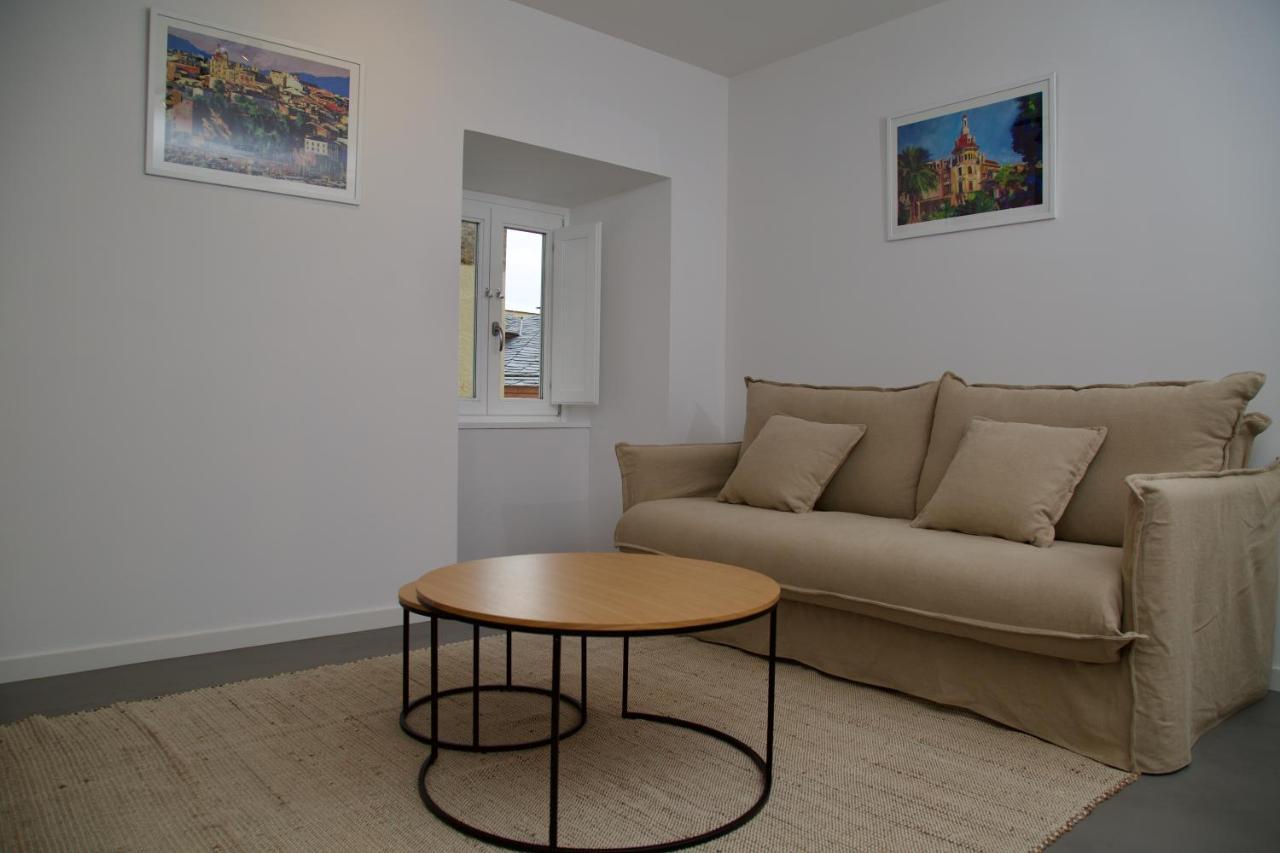 Suite 101 - 2 Bedroom Suite At Amando Perez Suites Рибадео Екстериор снимка