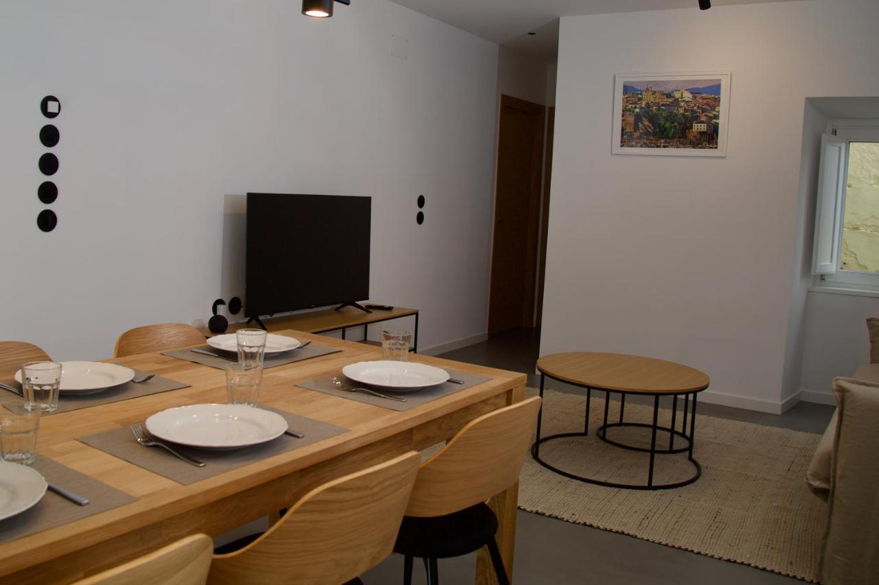 Suite 101 - 2 Bedroom Suite At Amando Perez Suites Рибадео Екстериор снимка